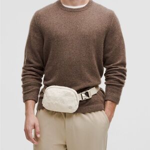 Everywhere Belt Bag Plush Fleece